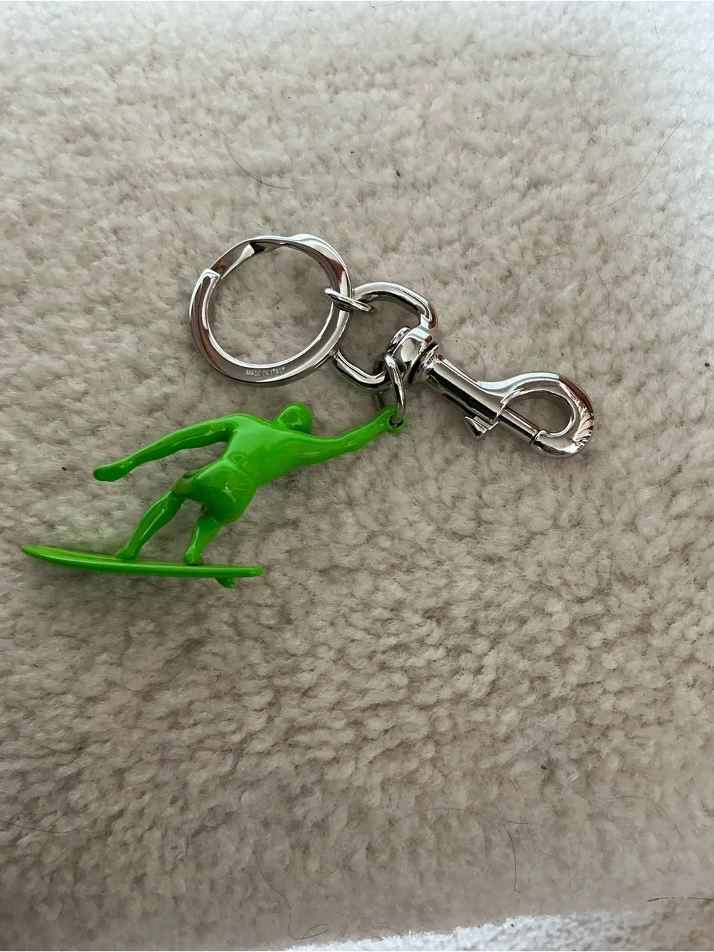 NEW IN BOX GUCCI NEON GREEN CERAMIC SILVER SURFER KEYCHAIN KEY RING FOB